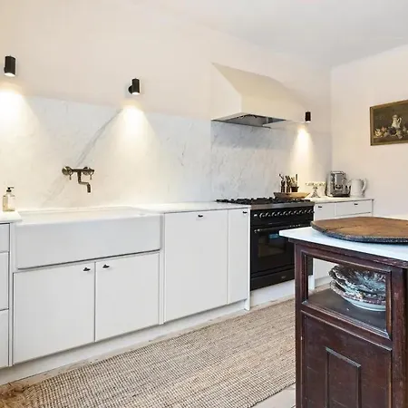 Personality And Vintage Aesthetics On Langeland Tatil Evi Tranekær